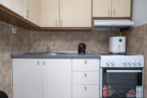 Petralona Hideaway - Comfort for 4 by ΜΡS