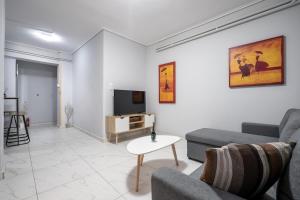 Petralona Hideaway - Comfort for 4 by ΜΡS