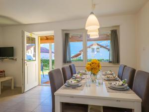 Rose Gialla Firsia Garten Ferienwohnung EG