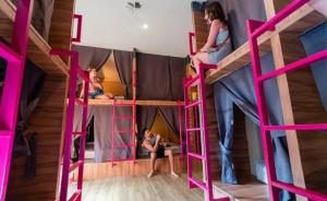 Slumber Surf Phuket Kata