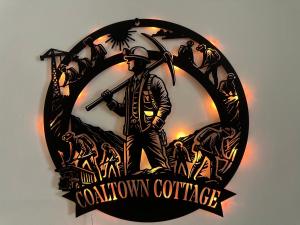 Coaltown Cottage Cosy 4 bed cottage with log burner, close to Gower beaches