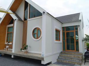 Minimal Pool Villa Chiang Mai