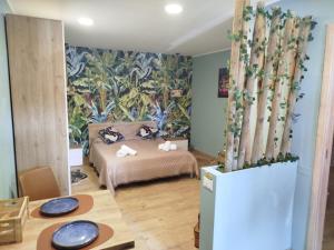 Avusa Home