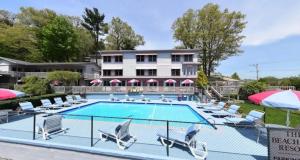 Couples Waterfront Getaway Near Beach And Trails