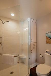 Couples Waterfront Getaway Near Beach And Trails