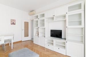 GuestHost - MM Lotto - Comfy & Bright Apartment X4