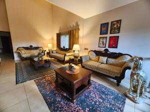 Coffee Estate by 8055 Stays