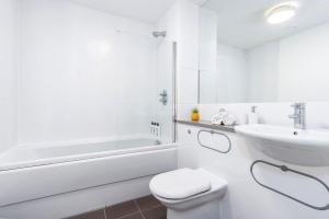 2Bed 2Bath Apartment near Sheffield City Centre with Free parking space