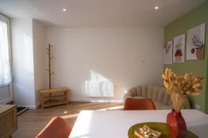 Appartements Appartement avec exterieur et parking - Le Puy 5 min : photos des chambres