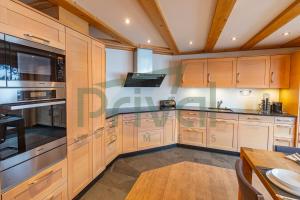 Prival - Majestic Peak 3br Chalet