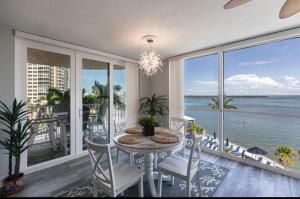 Southern Comfort - Updated Waterfront Condo