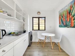 Tranquil Garden Cottage