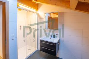 Prival - Majestic Peak 3br Chalet