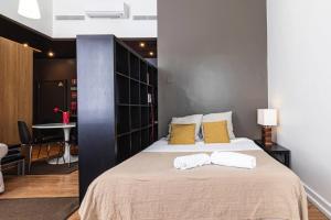 Well-Located Studio with Smart Space