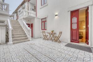 OPORTO GUEST Downtown Escape