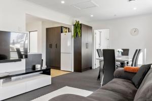 Large Family Lakehouse