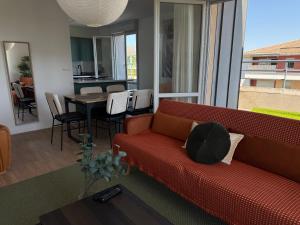Appartements Grand T4 lumineux, parking prive , metro a 5 min - Ideal familles ou pros - 3 chambres pour 6 personnes : Appartement 3 Chambres