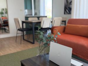 Calme & spacieux - 6 pers, parking privé, métro 5min direct centre-ville, checkIn autonome, wifi- idéal sejour pro, touristique, entre amis ou famille