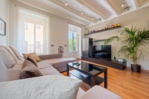 Hauzify I Apartaments La Plaça