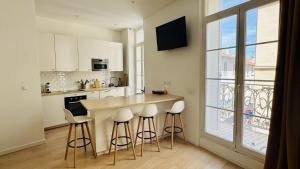 Proche Mayol - 4 chambres - Balcon