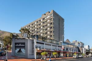 Central Sea Point Aprt Pool Promenade