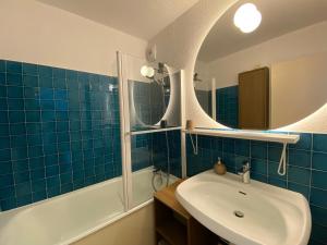 A146 2 pieces luminuex vue mer parking Moulleau