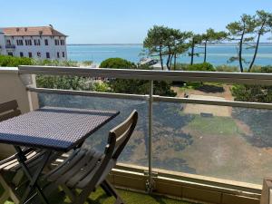 A146 2 pieces luminuex vue mer parking Moulleau