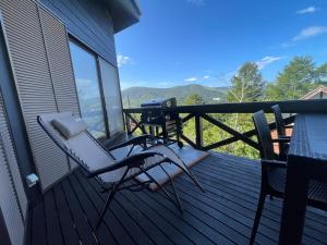 the atelier b Lake Yamanaka アトリエb山中湖Great view Mt Fuji Yamanakako BBQ 10 people private villa Yamanakako IC 20 minutes Kawaguchi IC 30 minutes 高台からの絶景富士山 山中湖 10名貸し切り別荘 山中湖IC20分 河口湖IC