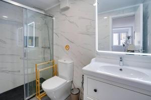 Compact Chiado Spacious and Exceptional in Lisbon