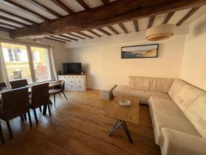 Appartements Grand gite 10 personnes - centre st valery sur somme : photos des chambres