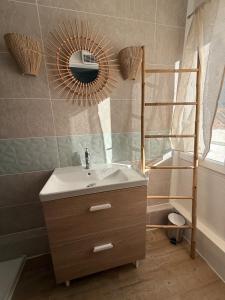 Appartements Grand gite 10 personnes - centre st valery sur somme : photos des chambres