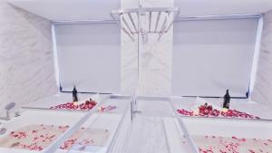 2-4pax Romantic Suite Bathtub Jonker Walk