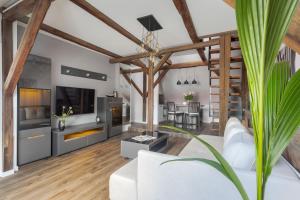 ALL SAINTS Residence