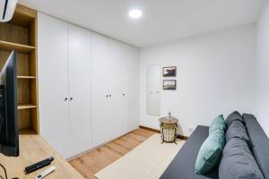 Chiado Charm Central Lisbon Retreat Apartment