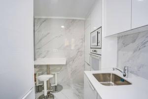 Chiado Charm Central Lisbon Retreat Apartment