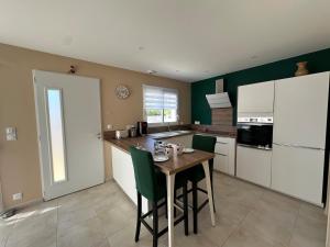 Villas Maison lumineuse et calme a Redessan : photos des chambres