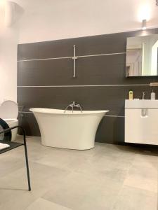 Calea Mosilor VINTAGE MINIMALIST 4 ROOMS Apartment