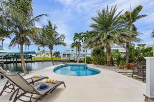 Enchanting Retreat - Pine Island Paradise - Roelens