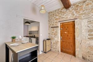 Appartements Jacuzzi de charme pour 2 : photos des chambres