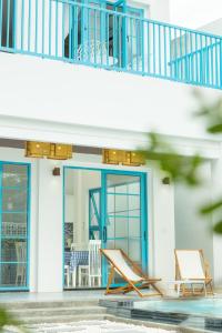 ETSY BLUE Pool Villa 4 Minute Walk to Beach Pickup Service included