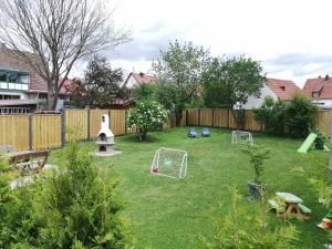 Ferienwohnung-Mina nähe Günzburg und Freizeitpark - Ubytování bez kategorie ve městě Burgau