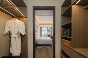 The Mayflower, Jakarta-Marriott Executive Apartments