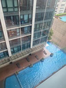 One Uptown Residence BGC 1BR sofabed