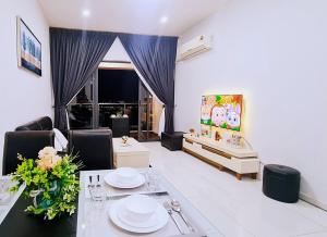 3BR Luxury Seaview Suite Danga Bay Legoland