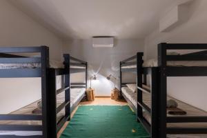 NOUVEAU ! Maison de standing avec piscine et climatisation entre mer et montagnes