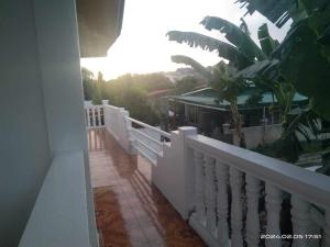 Cebu City 3 bedrooms split house 2nd floor-WIFI