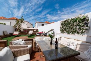 Villa Tricia Lovely 6 Bedroom Villa Communal Heated Pool