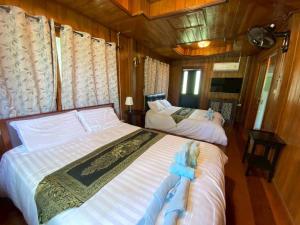 Loom Cafe Banrai ลูมคาเฟ่บ้านไร่