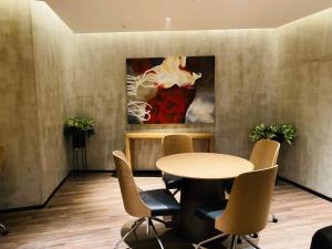 Chic Urban Escape beside Abreeza