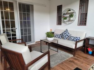 Lakefront Paradise Retreat, Private Pool Vacation Home in Rivas, between Ometepe, Tola and San Juan del Sur